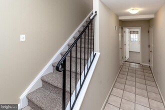 62 Church St in Lambertville, NJ - Building Photo - Building Photo