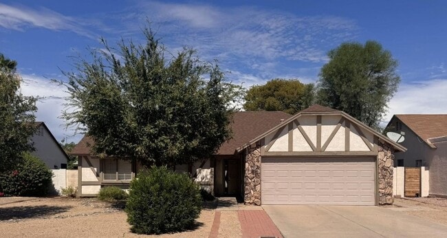 property at 5602 W Yucca St