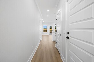 2010 Lewis Turner Blvd in Fort Walton Beach, FL - Building Photo - Building Photo