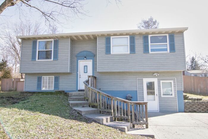 1143 Rosengarten Dr in Greenwood, IN - Building Photo