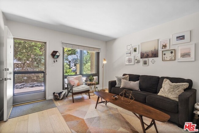 8630 Falmouth Ave in Los Angeles, CA - Building Photo - Building Photo