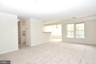 7514 Snowpea Ct in Alexandria, VA - Building Photo - Building Photo