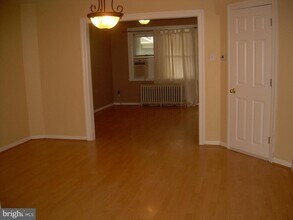 996 Anchor St in Philadelphia, PA - Building Photo - Building Photo