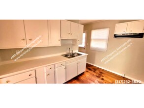 2301 N Moreland Ave in Indianapolis, IN - Building Photo - Building Photo