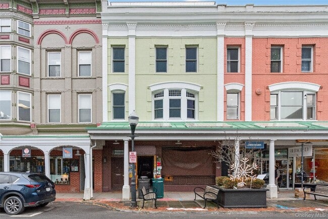 property at 316 Wall St