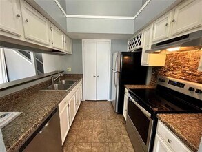 6419 Valleybrooke Ct in Arlington, TX - Building Photo - Building Photo