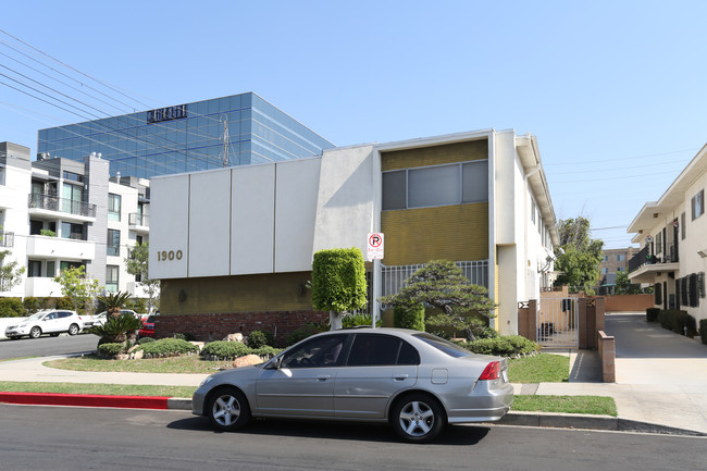 1900 Corinth Ave in Los Angeles, CA - Building Photo - Building Photo