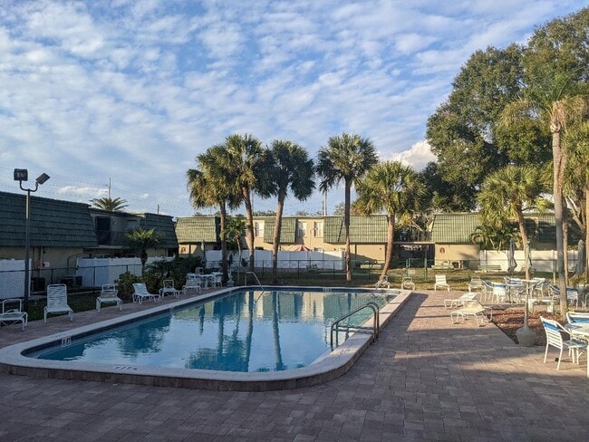 1799 N Highland Ave, Unit 91 in Clearwater, FL - Foto de edificio - Building Photo