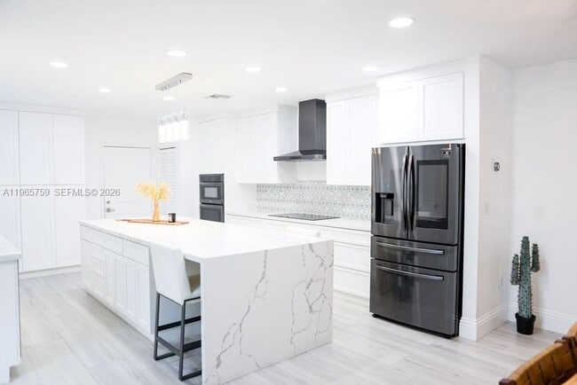 property at 2948 Hidden Harbour Ct