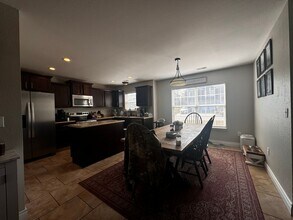104 Granite Ct in St. Robert, MO - Building Photo - Building Photo