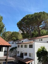 Peninsula Villas in Rancho Palos Verdes, CA - Building Photo