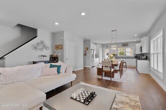305 Circular St in Saratoga Springs, NY - Building Photo - Building Photo