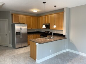 934 Prospect St in Oregon City, OR - Building Photo - Building Photo