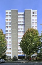 Grandview Towers in Vancouver, BC - Building Photo - Building Photo