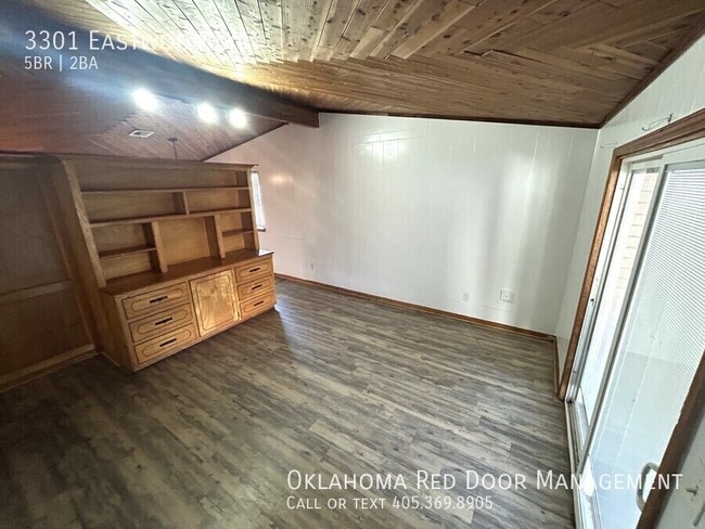 3301 Eastwood Cir in Del City, OK - Foto de edificio - Building Photo