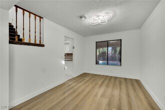 2812 Waterview Dr in Las Vegas, NV - Building Photo - Building Photo