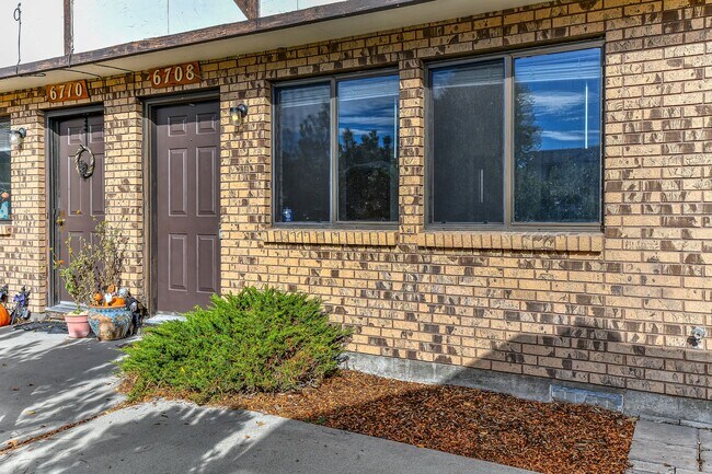 6708 W Douglas St in Boise, ID - Building Photo - Building Photo