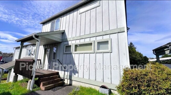 property at 1118 Park Ave