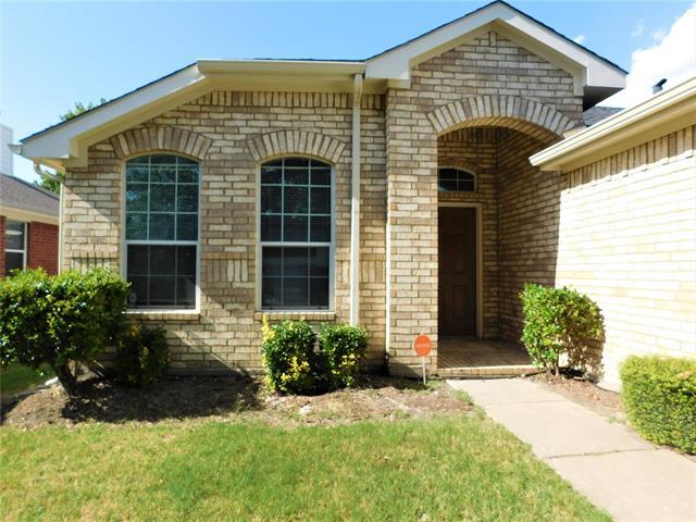 1921 Joe Pool Dr in Little Elm, TX - Building Photo - Building Photo