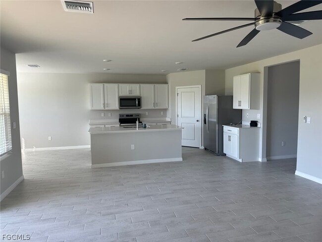 522 NW 7th St in Cape Coral, FL - Building Photo - Building Photo