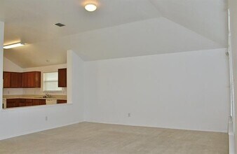 6333 Pool View Dr in Dallas, TX - Building Photo - Building Photo