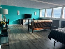 84 Pukihae St in Hilo, HI - Building Photo
