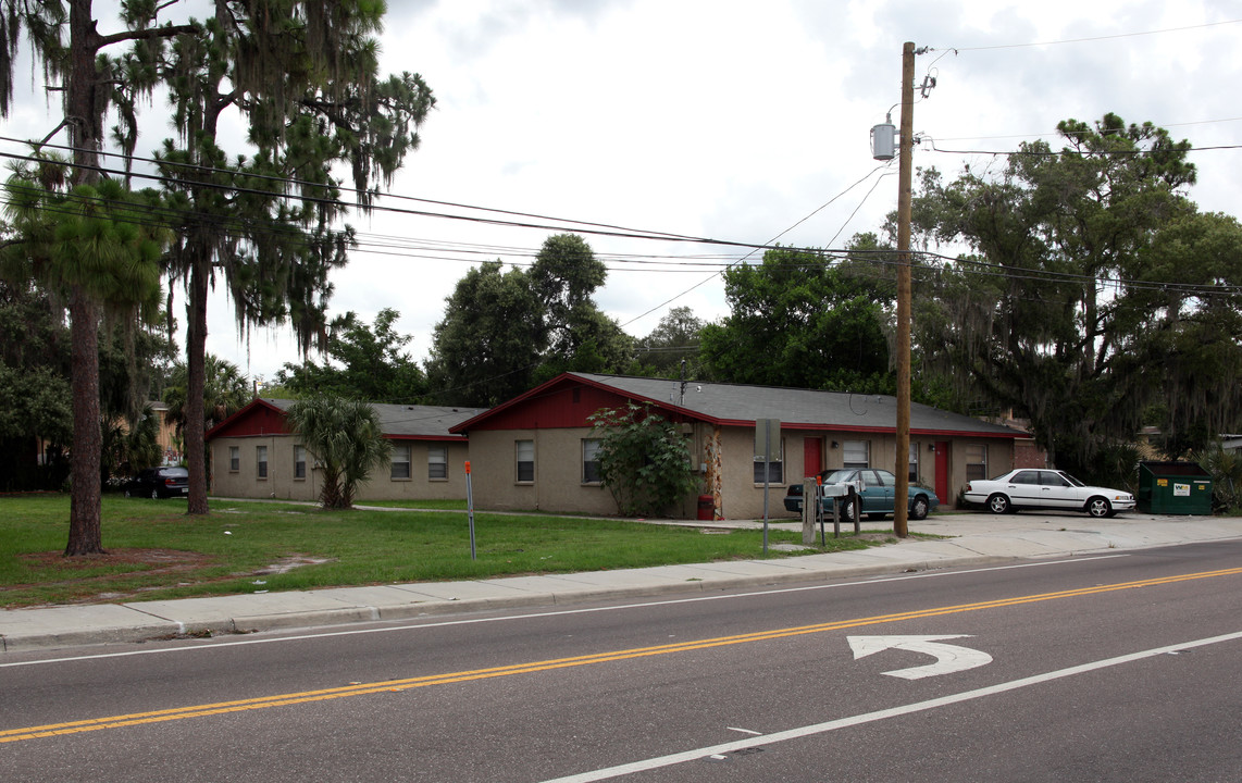 2122 E 131st Ave in Tampa, FL - Foto de edificio