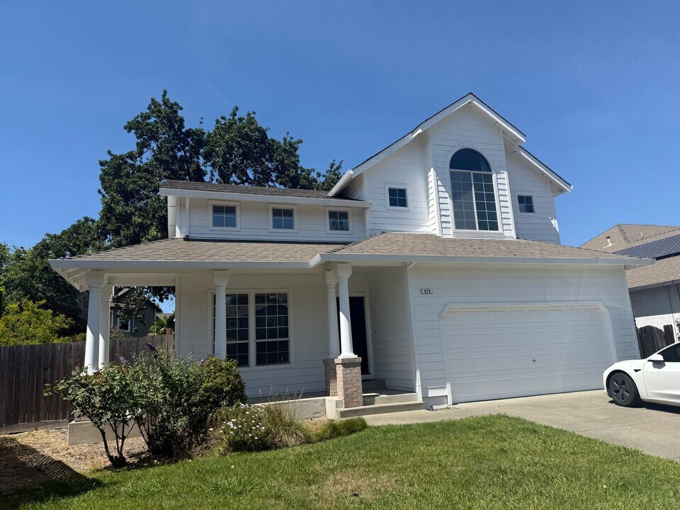 615 Strech Ln in Windsor, CA - Building Photo
