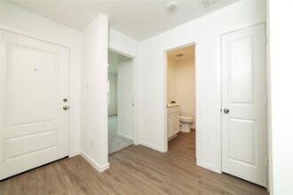 1626 Red Oak Dr in Rosenberg, TX - Building Photo - Building Photo