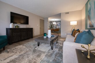 The Reserve at Research Park in Huntsville, AL - Building Photo - Building Photo