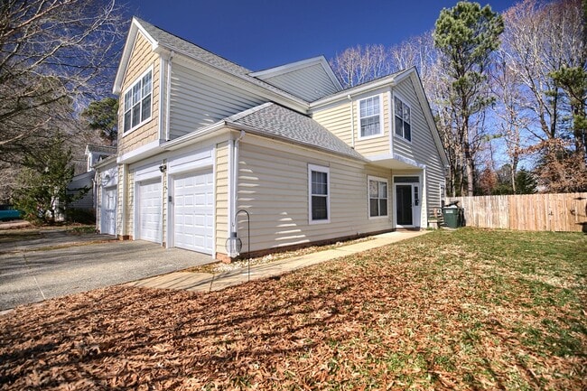 107 Alice Ct in Yorktown, VA - Building Photo - Building Photo