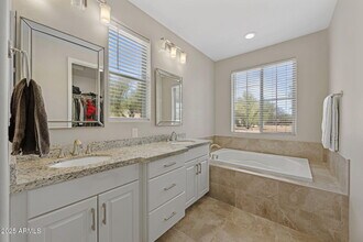 15907 E Desert Vista Trail in Scottsdale, AZ - Building Photo - Building Photo