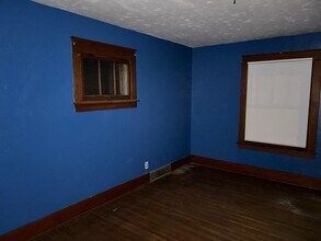 2743 Niagara St, Unit 2 in Niagara Falls, NY - Foto de edificio - Building Photo