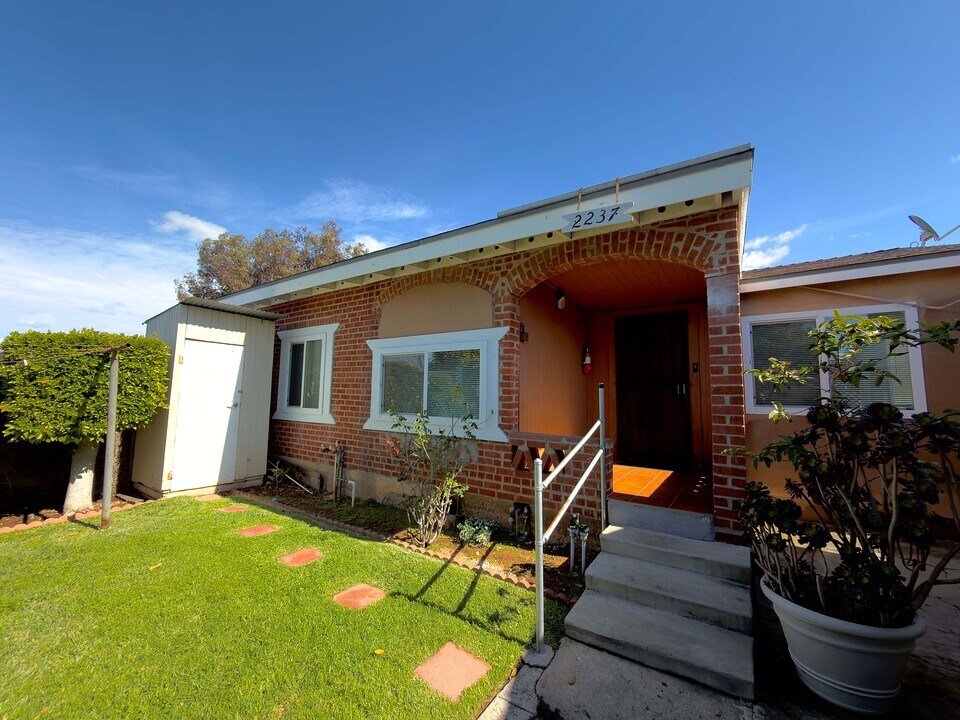 2237 Prospect St in National City, CA - Building Photo