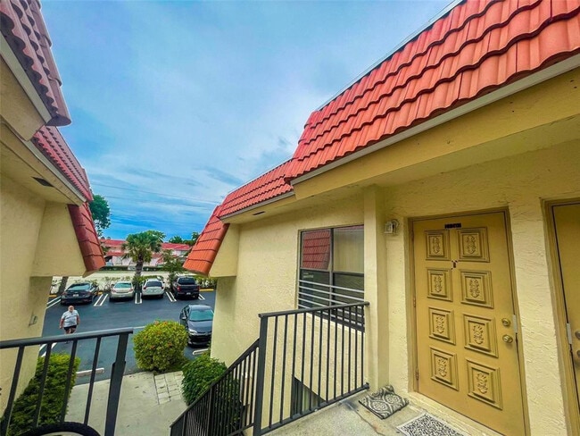 11108 Royal Palm Blvd in Coral Springs, FL - Building Photo - Building Photo