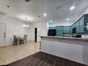3208 113th St in Lubbock, TX - Building Photo - Building Photo