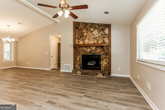 4746 Cedar Lake Dr SE in Conyers, GA - Building Photo - Building Photo