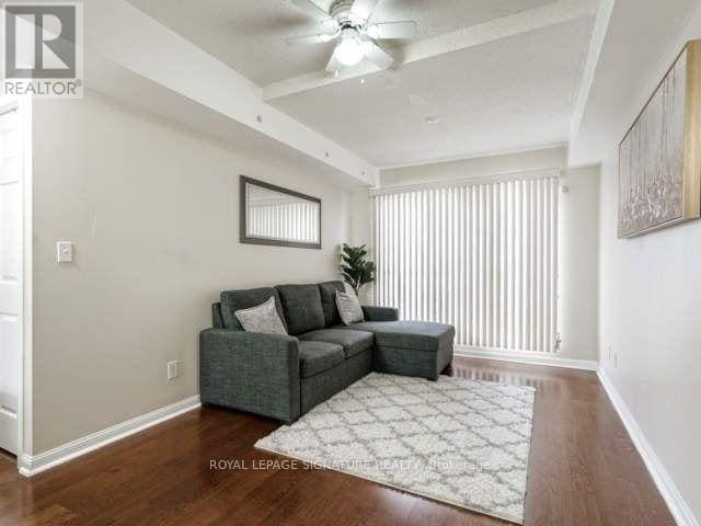 3025 Finch Ave W in Toronto, ON - Building Photo - Building Photo