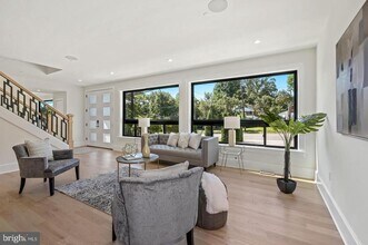 5805 Massachusetts Ave in Bethesda, MD - Building Photo - Building Photo