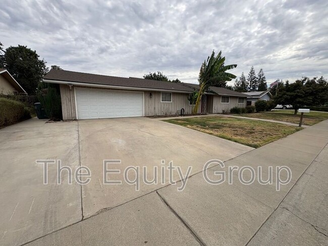 property at 2232 E Paradise Ave