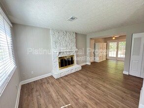 10550 Worthington Hills Manor in Roswell, GA - Building Photo - Building Photo