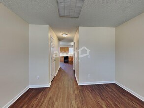 207 Basswood Dr in Roebuck, SC - Foto de edificio - Building Photo