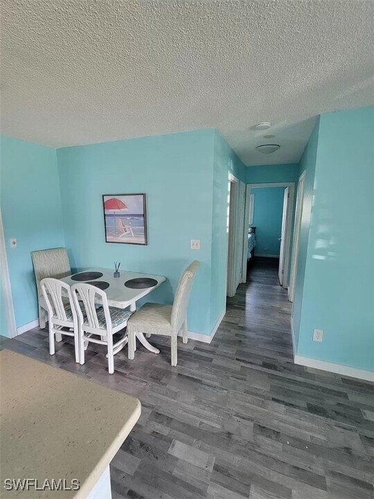 508 Jersey Rd W in Lehigh Acres, FL - Building Photo