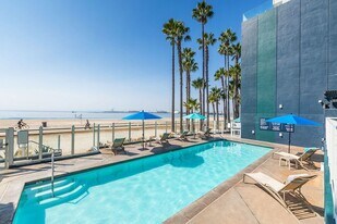 25 S 15th Pl, Unit 1 in Long Beach, CA - Building Photo