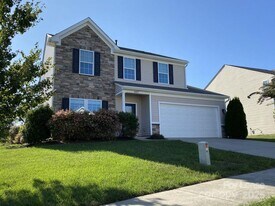 10855 Tailwater St in Davidson, NC - Building Photo