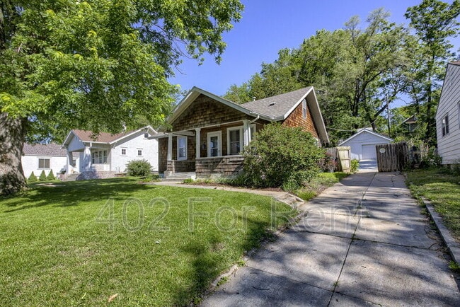 4806 Charles St in Omaha, NE - Foto de edificio - Building Photo