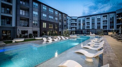 16717 Westpark Dr, Unit A1 in Houston, TX - Building Photo - Building Photo