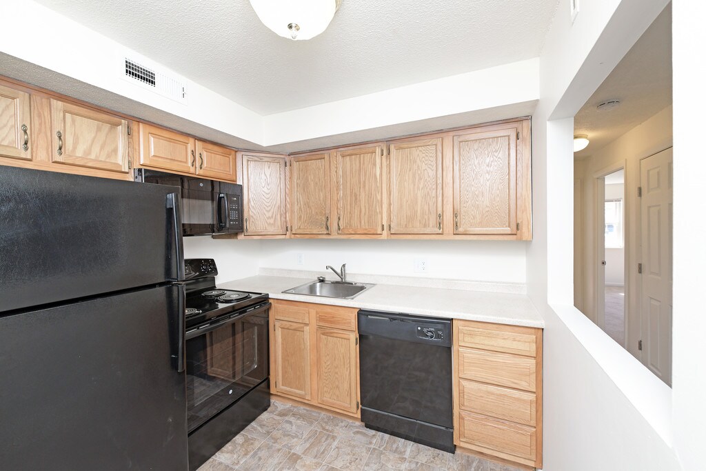 Belmont West Brockton, MA Apartments