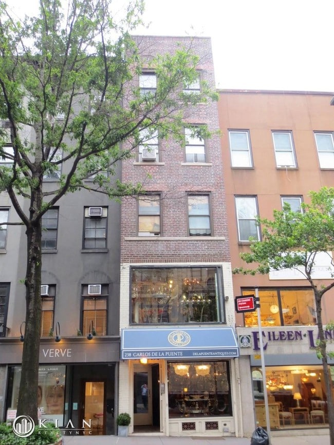 238 E 60th St in New York, NY - Building Photo - Building Photo