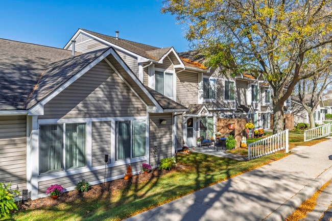 Walkabout Creek in Dexter, MI - Building Photo - Building Photo